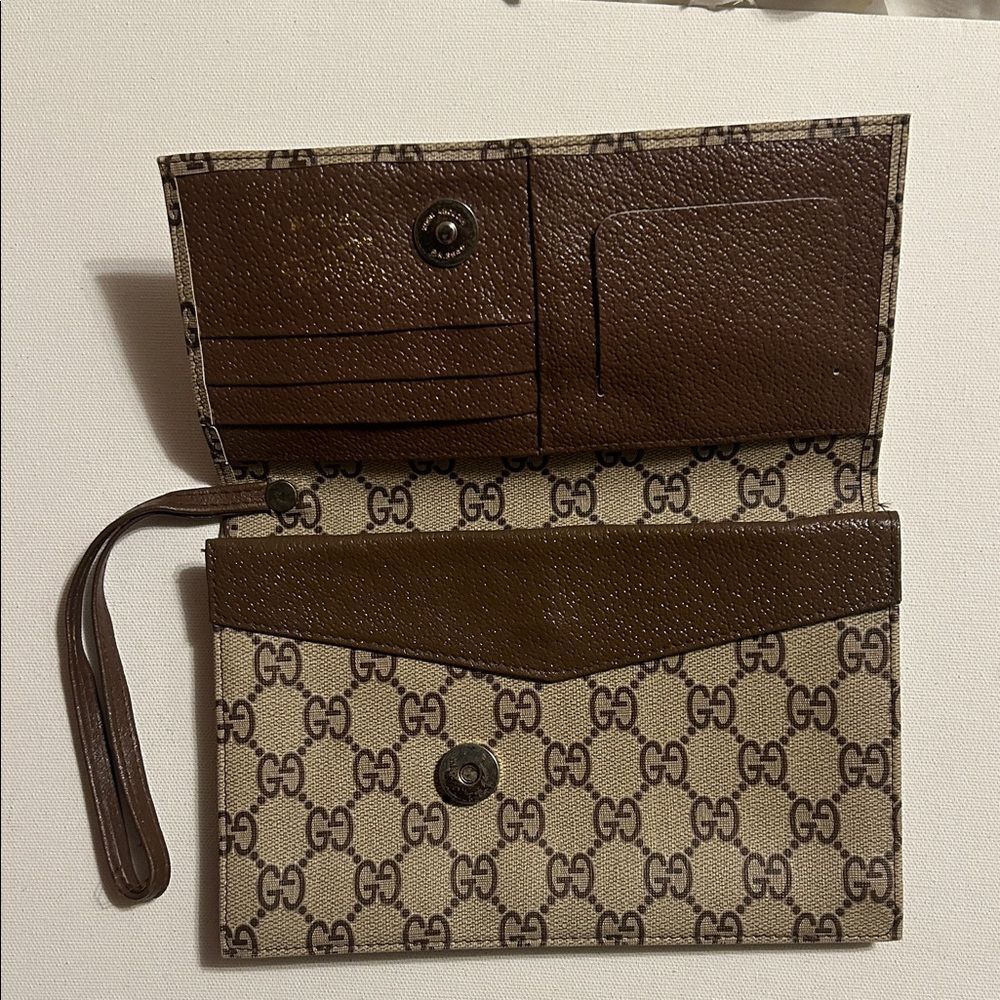 Gucci Vintage Beige and Brown Monogram Clutch - Picture 5 of 7